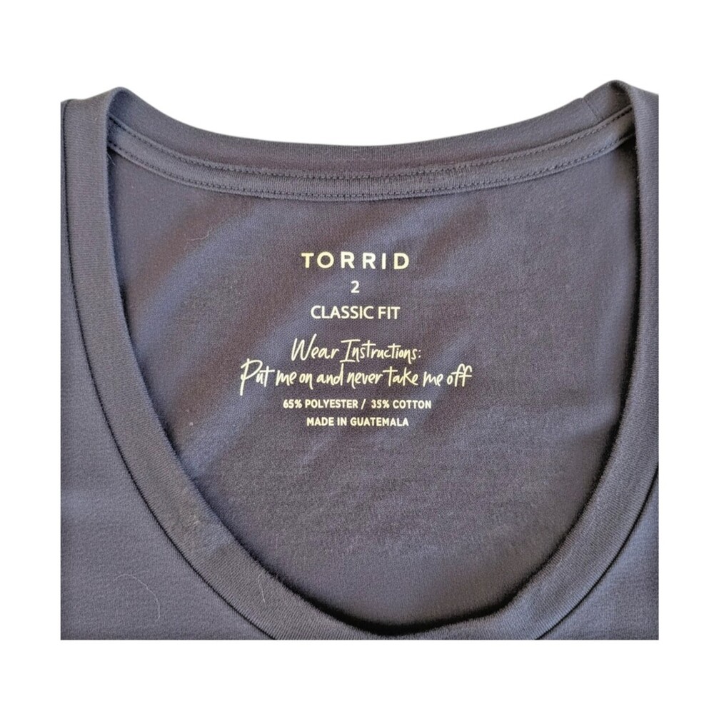 Torrid Top Tee Shirt Womens 2X (2) Solid Navy Blue V-Neck EUC - Picture 4 of 12